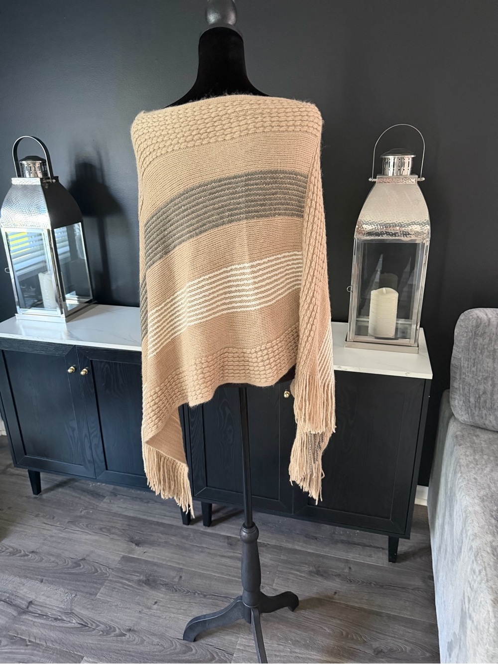 Northern Angel Knit Poncho Sweater S/M Neutral Fringe Cozy Boho Cape - Picture 4 of 6